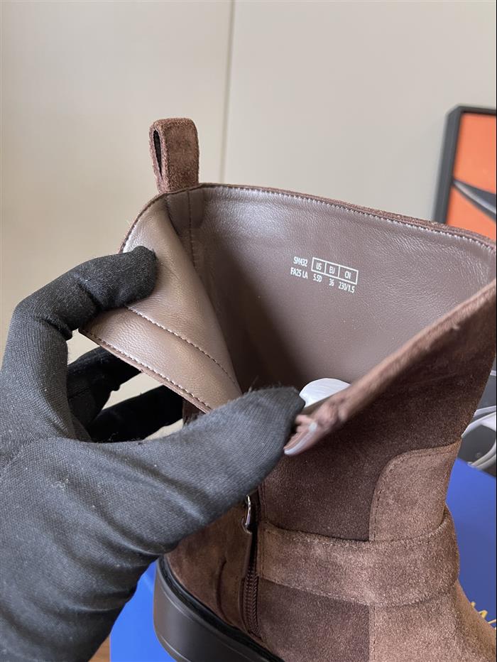 20251128174647404 390